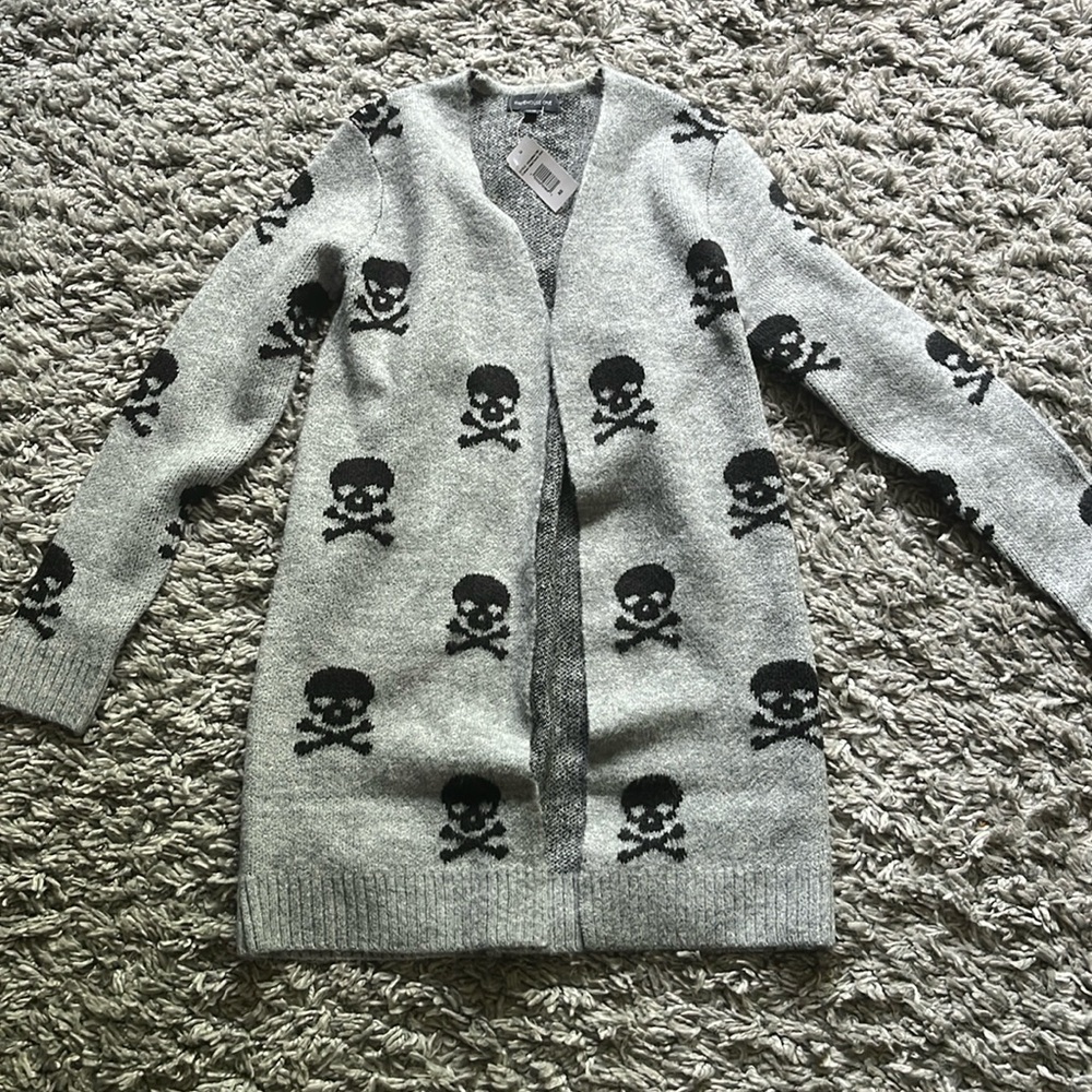 Fuzzy Skull Pattern Grey Cardigan NWT XS/S
